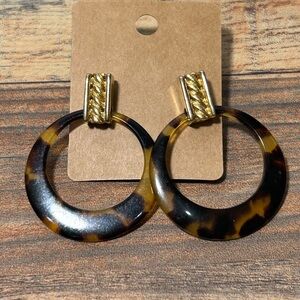 Tortoise Shell Hoop Earrings with Gold Accents E13